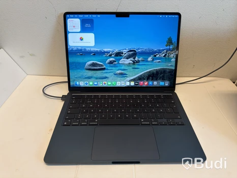 Laptop Apple MacBook Air, M3, 16 GB RAM, 256 GB SSD