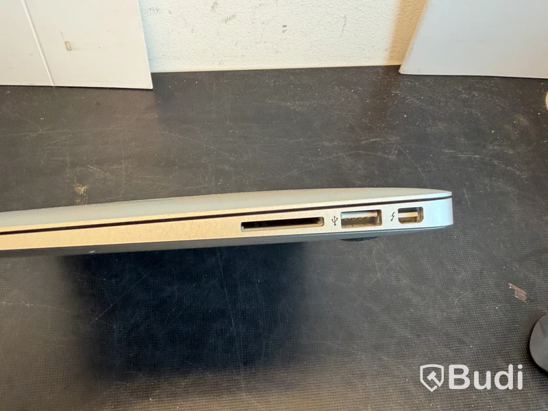 MacBook Air 13-inch, 2017, i5, 8 GB