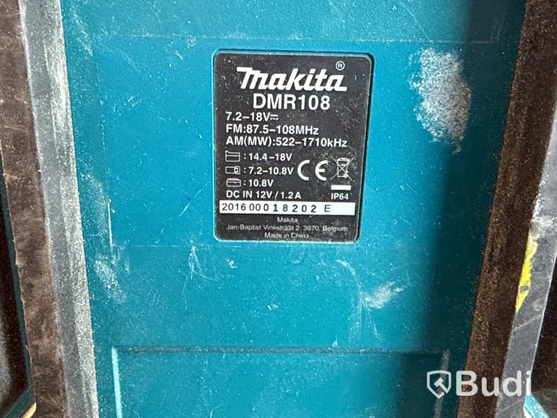 Makita DMR108 Job Site Radio with Bluetooth and FM/AM