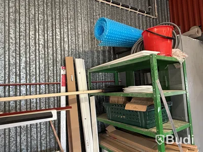 Byggmaskiner & material