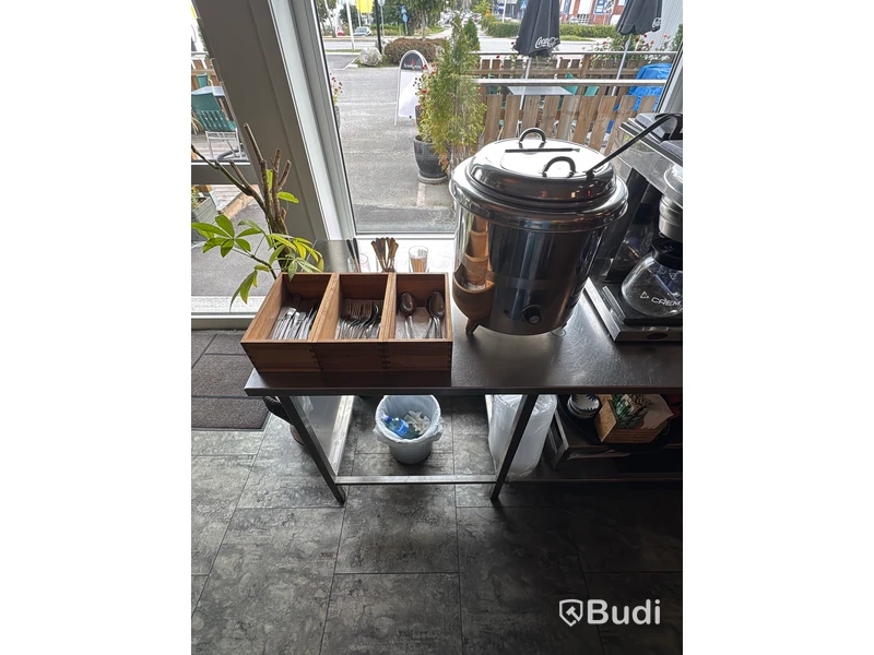 Cafétillbehör, kaffebryggare och servering