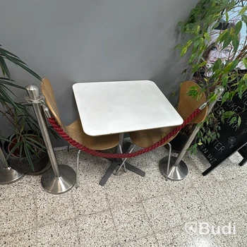 Cafémöbler, 28 bord och 49 stolar