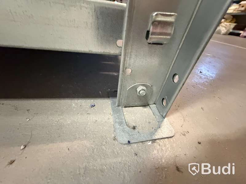 METRO Lagerhyllor i metall, flera sektioner