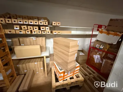 Lot of packaging materials, boxes and padded envelopes