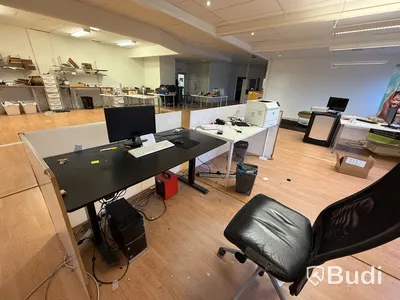 Lot of office furniture and computer equipment, Netgear access points