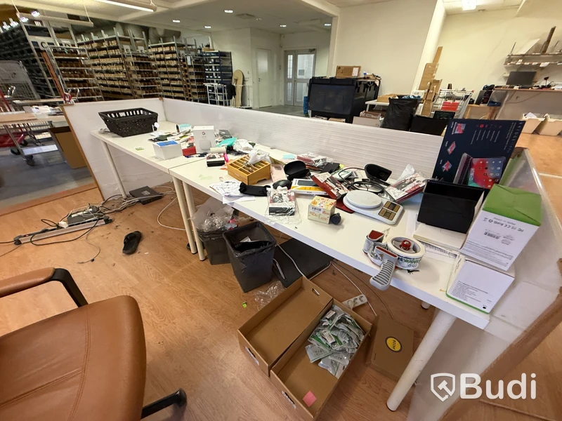 Lot of office furniture and computer equipment, Netgear access points