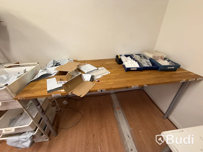 Lot of office furniture and computer equipment, Netgear access points