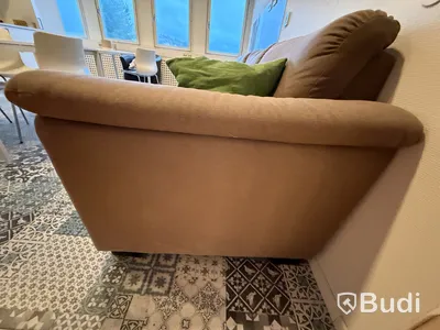 Två 2-sitssoffor, beige tyg