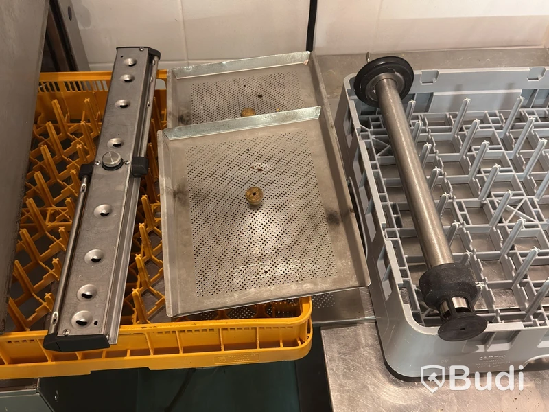 WD-6 huvdiskmaskin samt diskbänkar och diskbackar