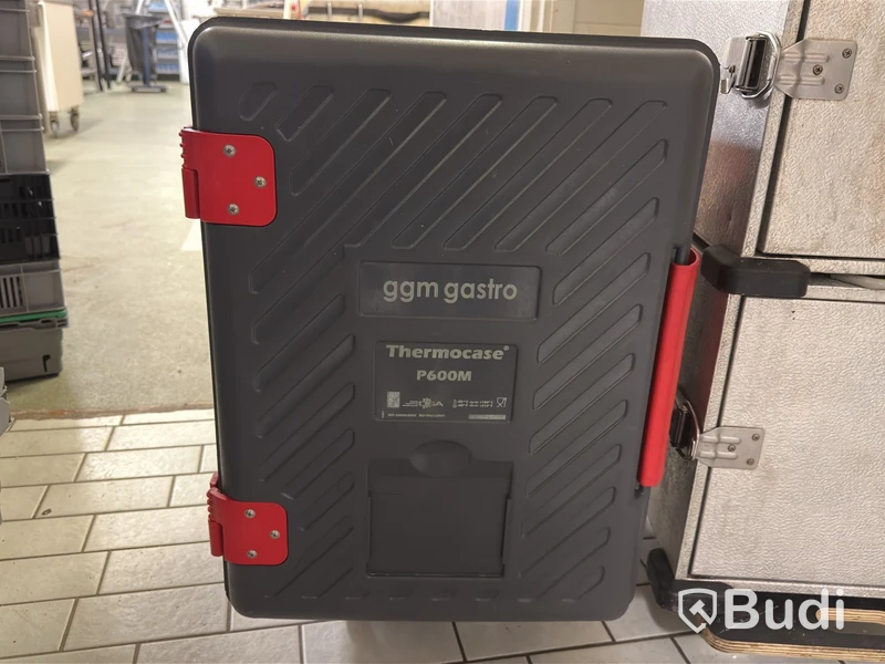 Mattransportboxar, fyra Thermobox och en Thermocase