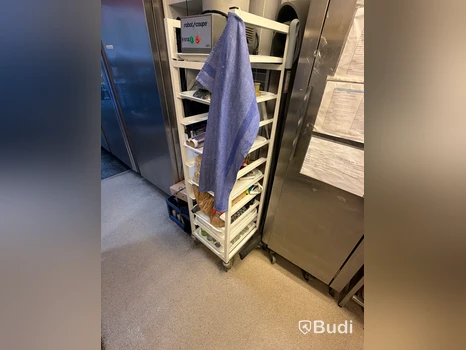 Tray trolley with wheels