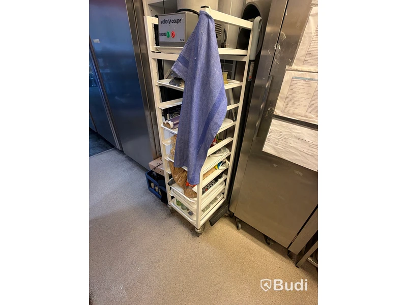 Tray trolley with wheels