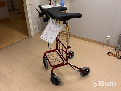Gåbord, fyrhjuligt med underarmsstöd