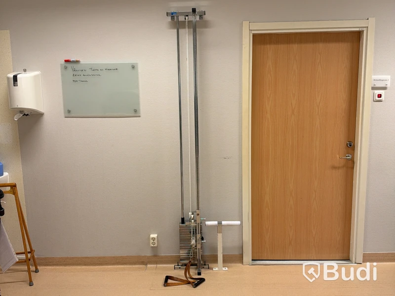 Wall-mounted rehabilitation pulley unit