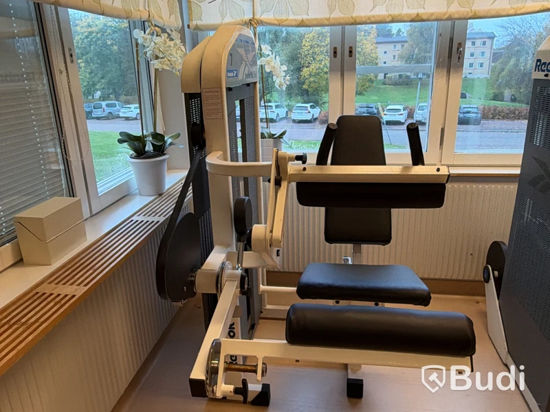 Bencurlmaskin Reebok, sittande