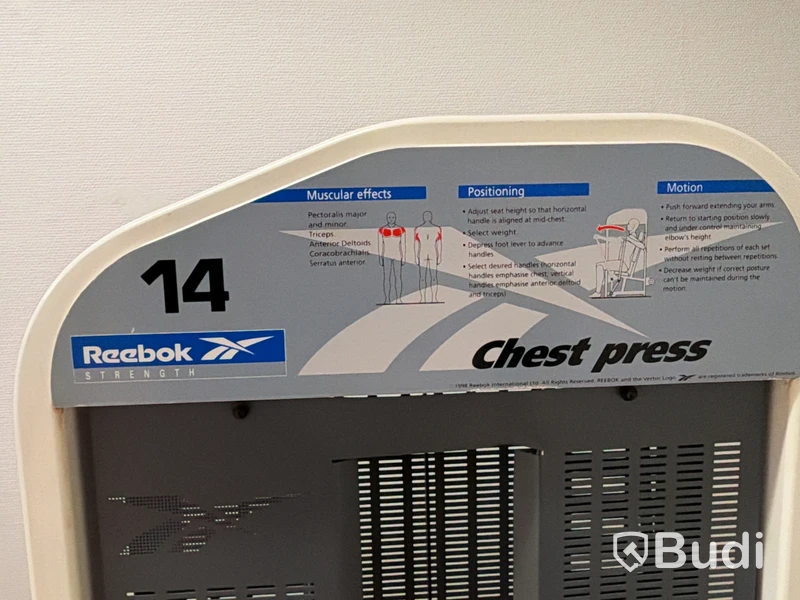Bröstpress Reebok Strength, viktmagasin