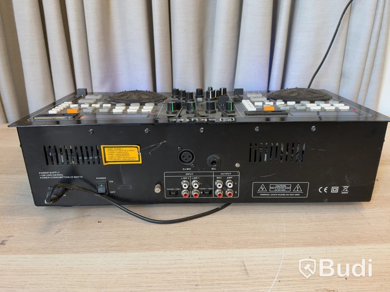 DJ console Skytec STX-110, dual CD players