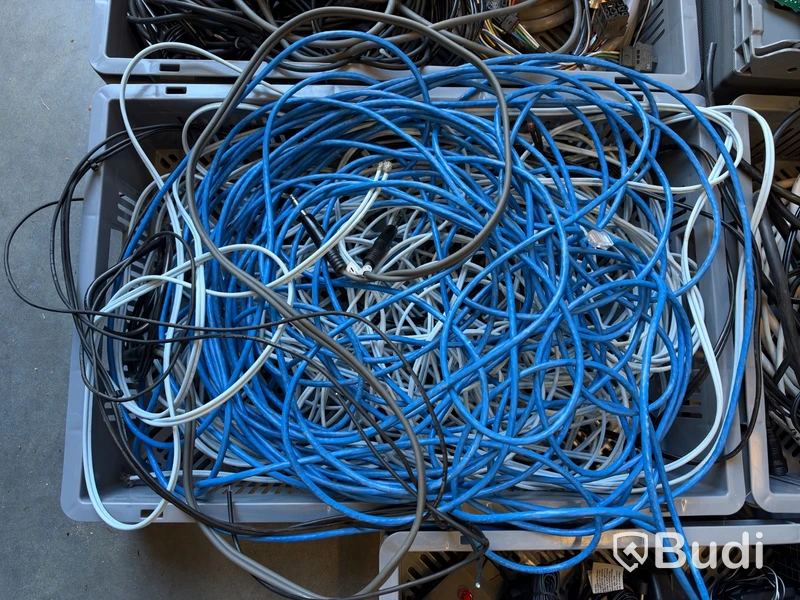 Lot of cables and electronic components