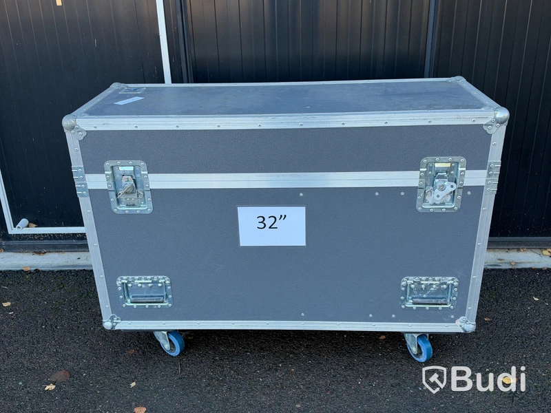 Amptown Cases flight case | 1 Samsung monitor | 125 x 47 x 89 cm