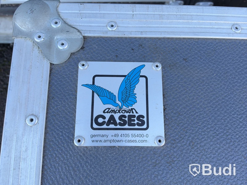 Amptown Cases flight case | 1 Samsung monitor | 125 x 47 x 89 cm