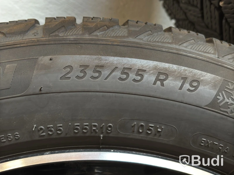 4 st. Vinterhjul Michelin, 235/55 R19, odubbade