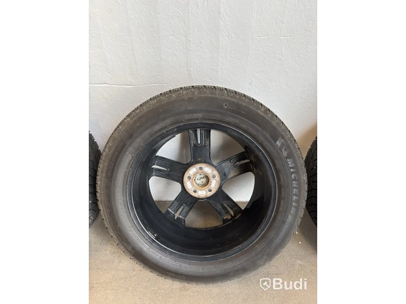 4 st. Vinterhjul Michelin, 235/55 R19, odubbade