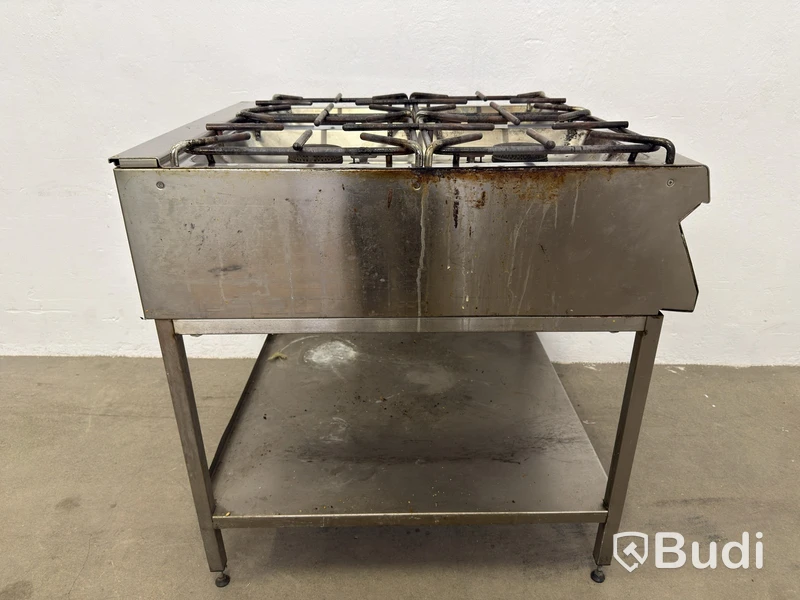 Zanussi gas range, four burners with undershelf