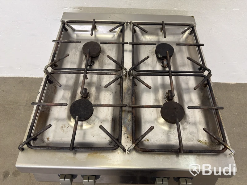 Zanussi gas range, four burners with undershelf