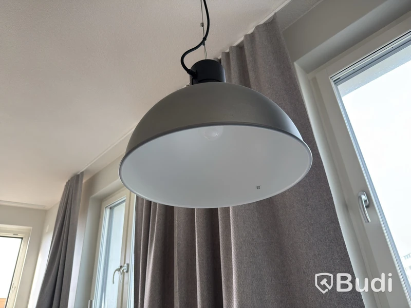 Inventarier till fullt möblerad tvårummare - se alla bilder för komplett innehåll