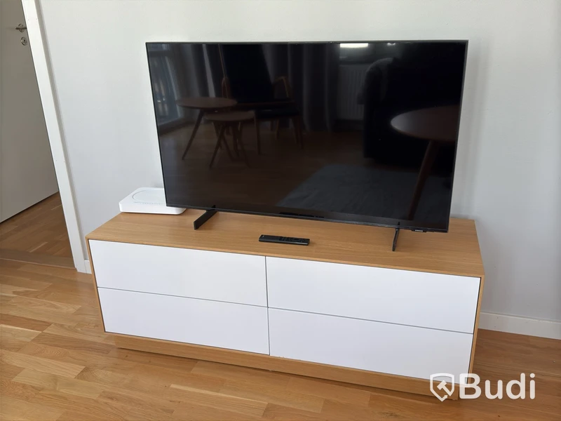 Inventarier till fullt möblerad tvårummare - se alla bilder för komplett innehåll