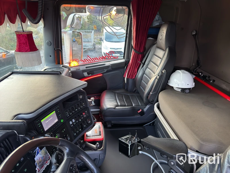 Hooklift truck | Snow plough truck | Scania R580LB8X4*4HNB -2017 | DIESEL