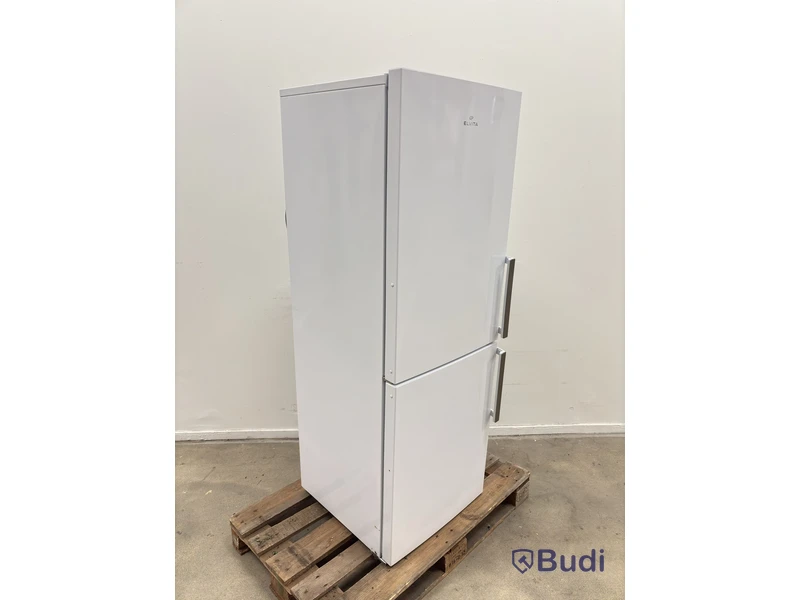 Elvita fridge freezer, 322 litres