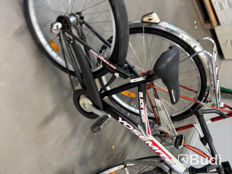 Mixed lot with bicycles, pressure washer, cordless power tool, etc.