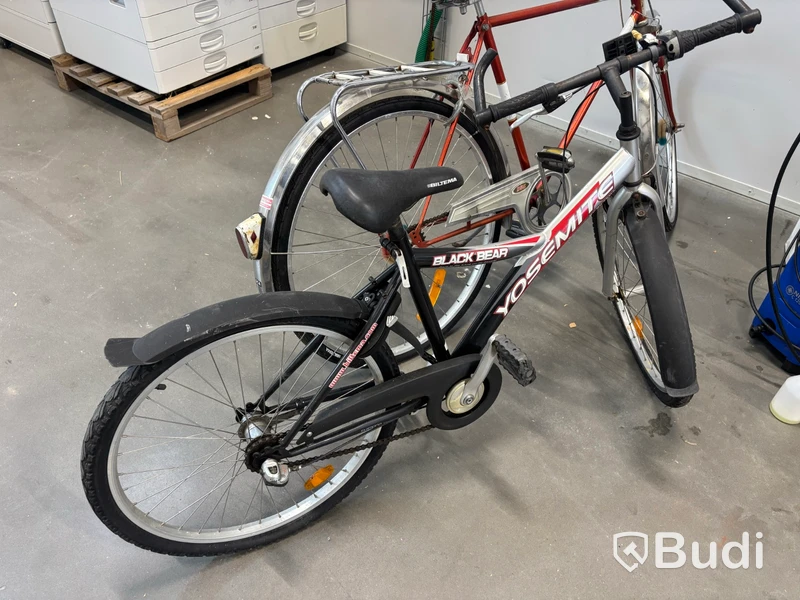 Mixed lot with bicycles, pressure washer, cordless power tool, etc.