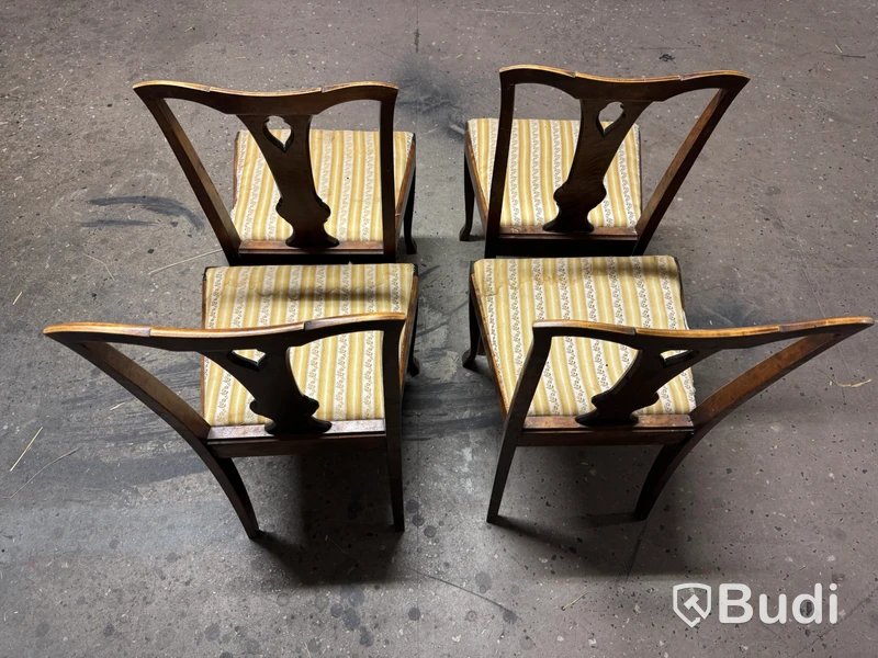 Set of 4 chairs