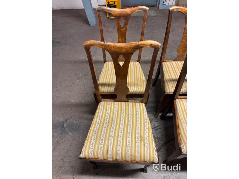 Set of 4 chairs