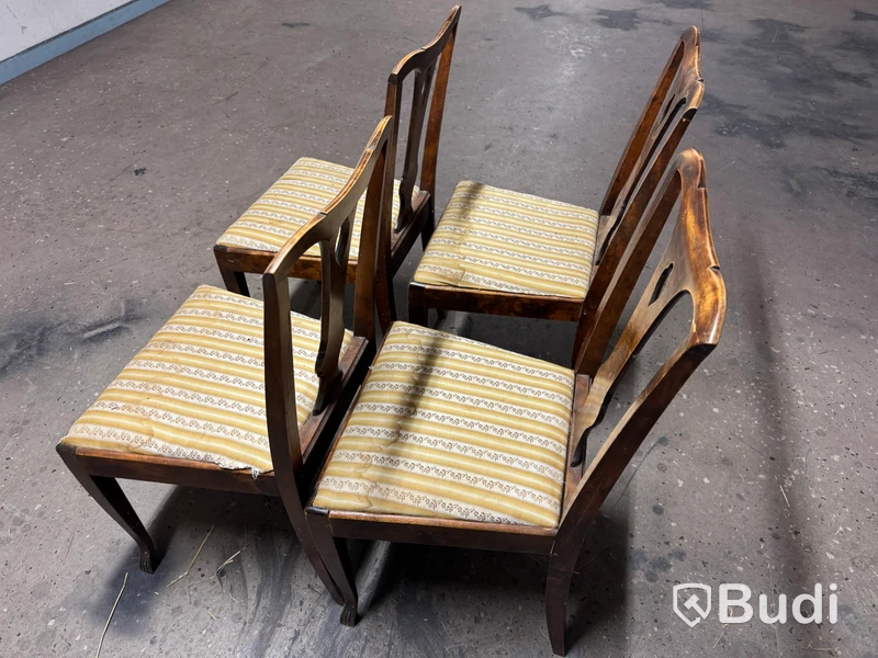 Set of 4 chairs