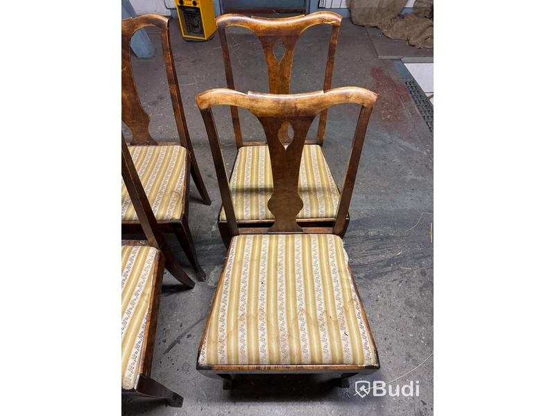 Set of 4 chairs