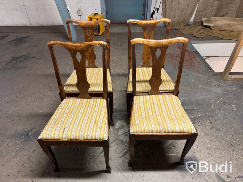 Set of 4 chairs