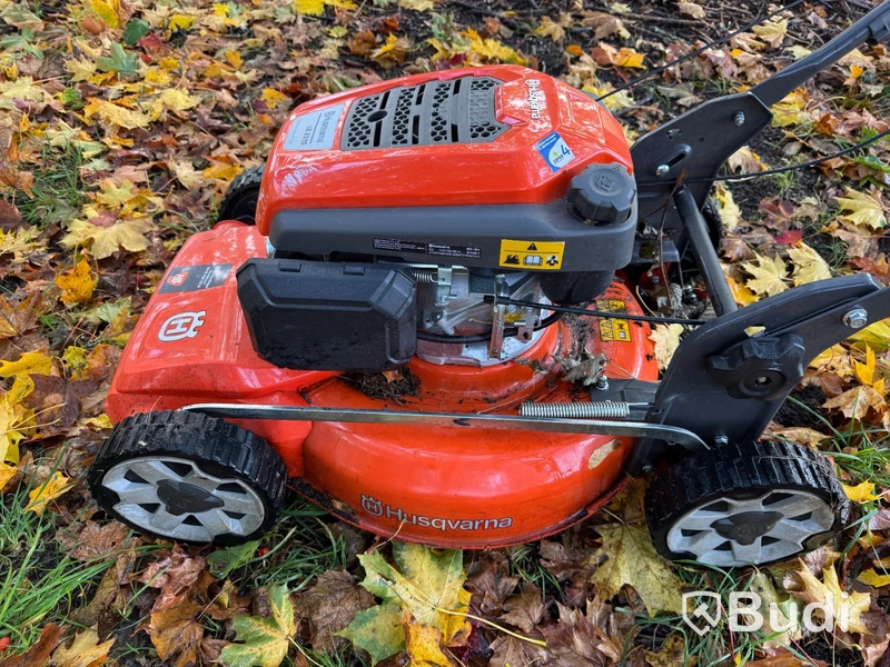 Husqvarna LB 251S lawn mower, side discharge