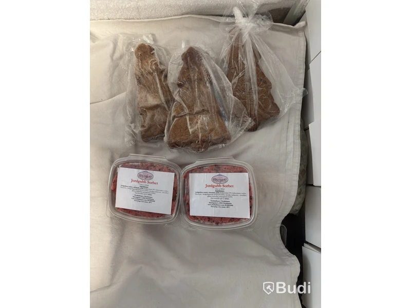 Mixed lot of food items