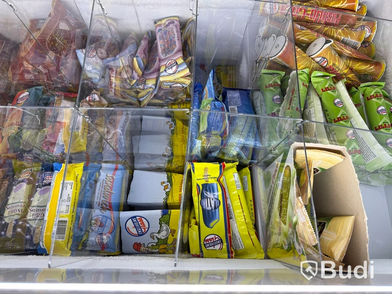 Mixed lot of food items