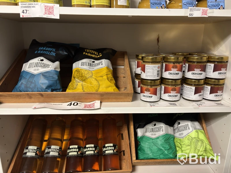 Mixed lot of food items