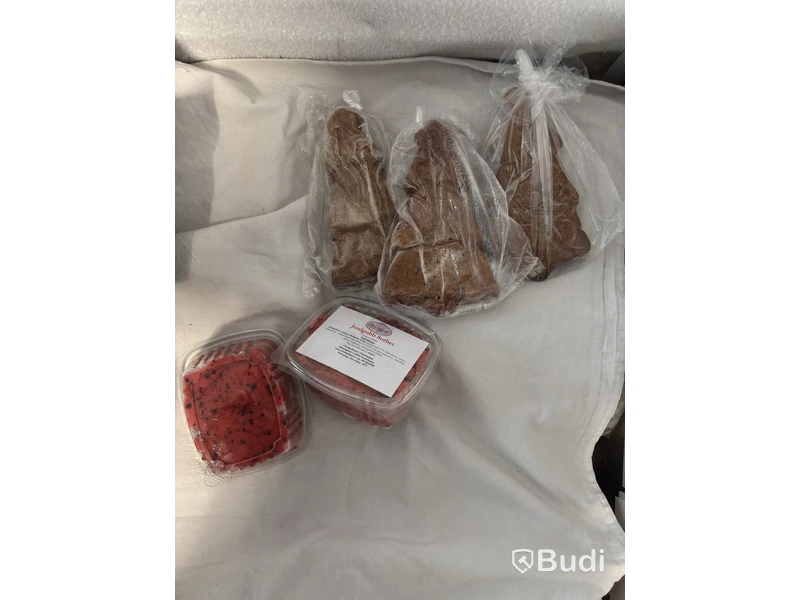 Mixed lot of food items