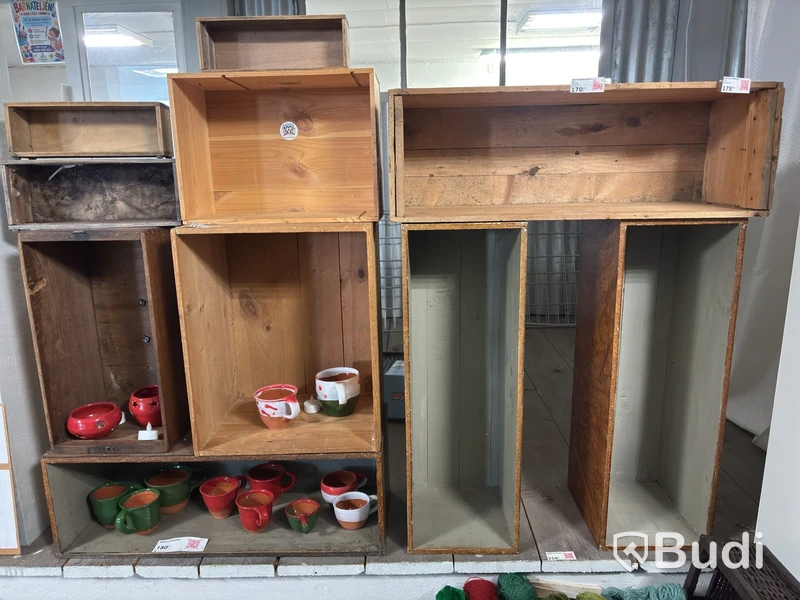 Mixed lot of food items