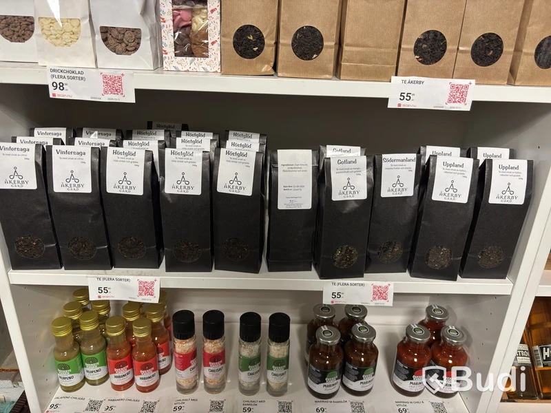 Mixed lot of food items