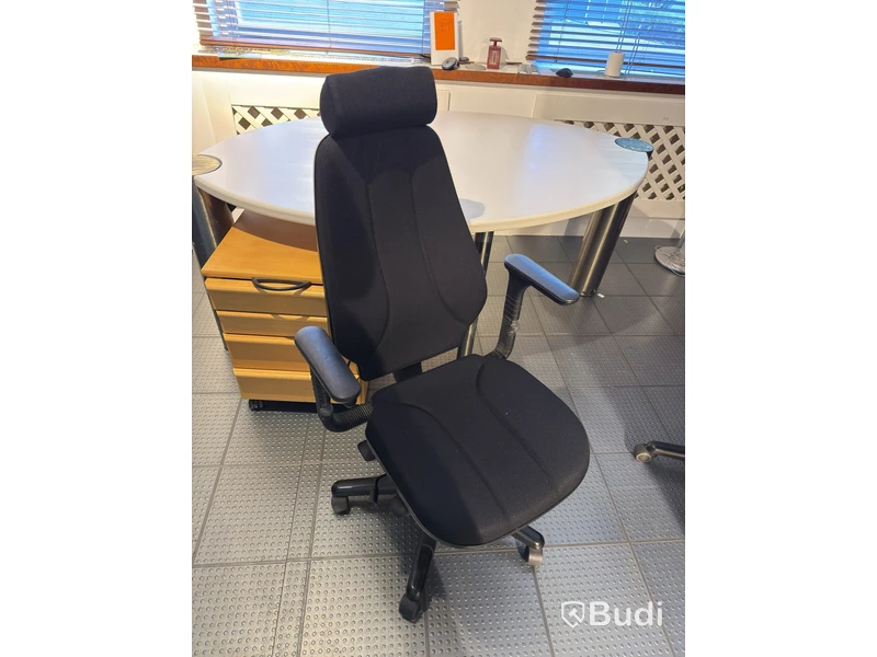 Desk incl. 2 office chairs and a drawer unit