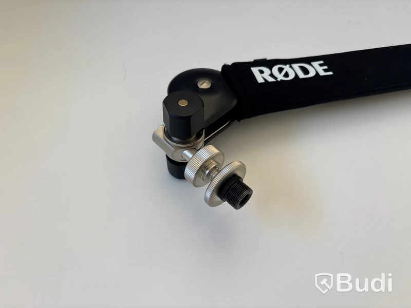 RØDE microphone stand with desk clamp