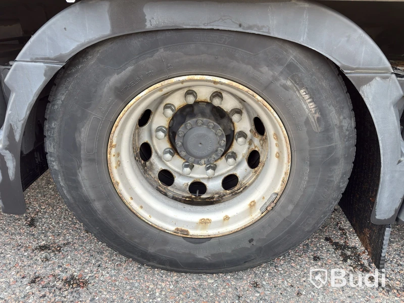 Volvo FH 6X2 Long-Haul Truck - 2019 | DIESEL | Low Mileage | Box Body from 2021