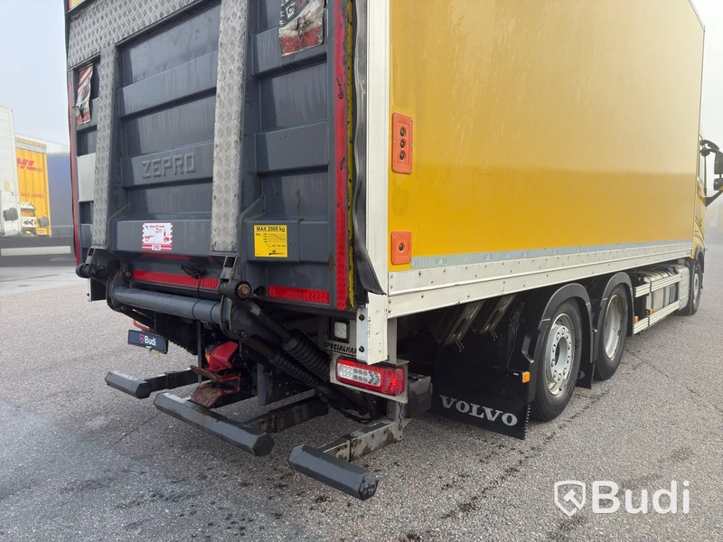 Volvo FH 6X2 Long-Haul Truck - 2019 | DIESEL | Low Mileage | Box Body from 2021
